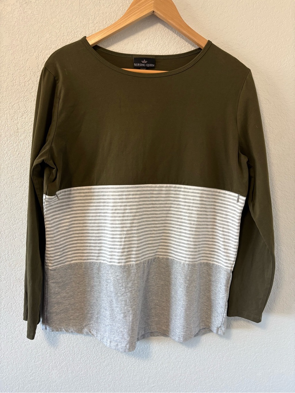 Nursing Queen Olive Green Colorblock Nursing Top Medium Hidden Zip